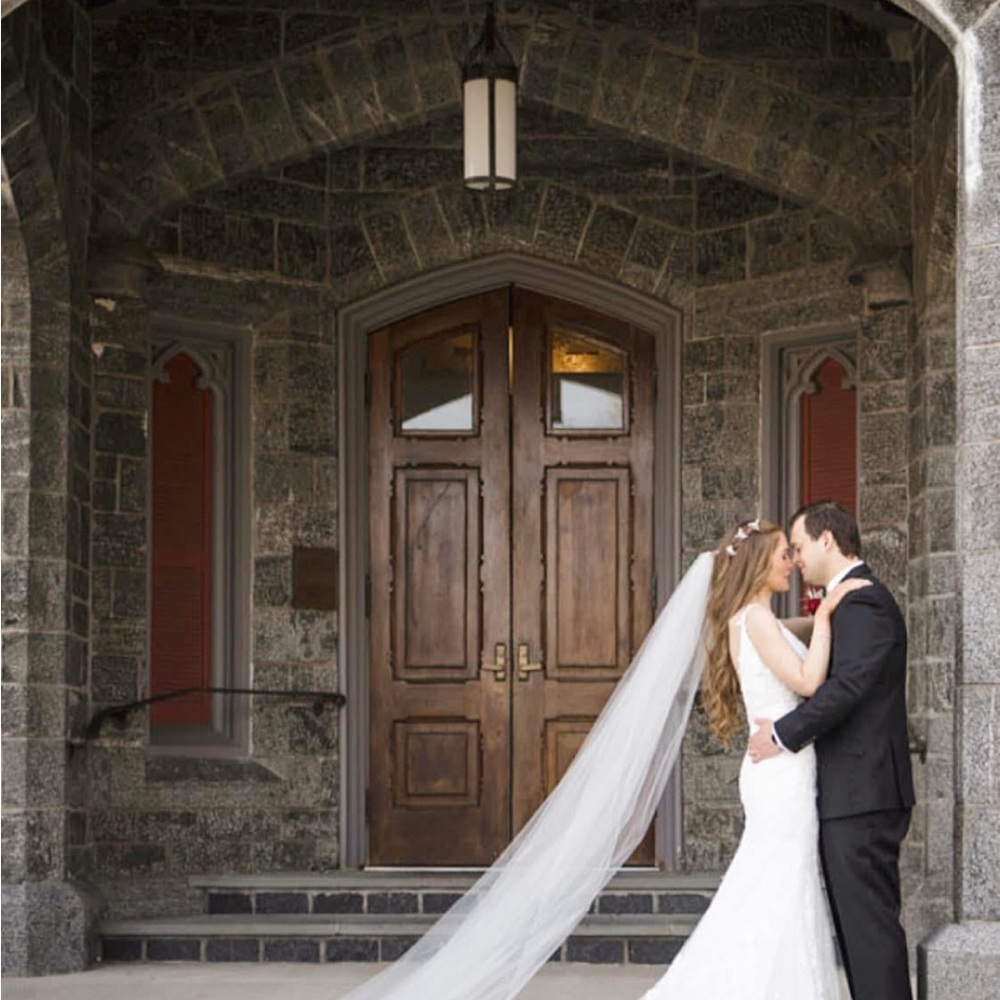 Elegant White Wedding Dress